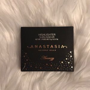 Anastasia Beverly Hills Amrezy Highliter NIB